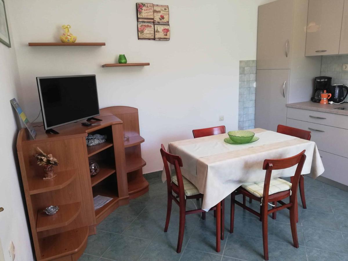 Apartments Sandra Palit Kültér fotó