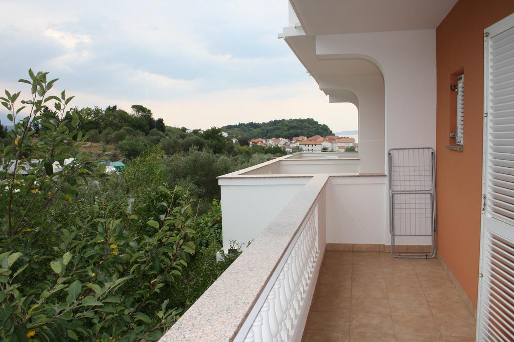 Apartments Sandra Palit Kültér fotó