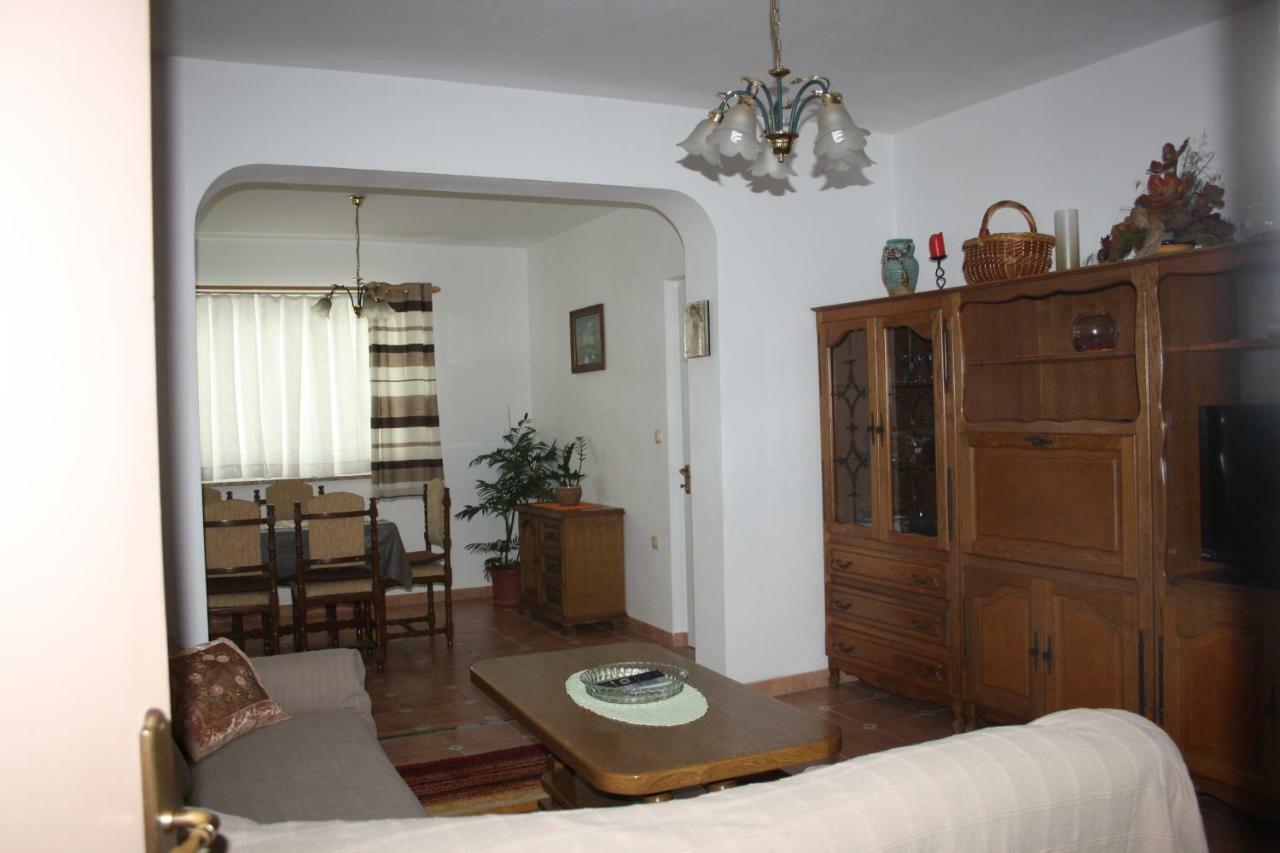 Apartments Sandra Palit Kültér fotó