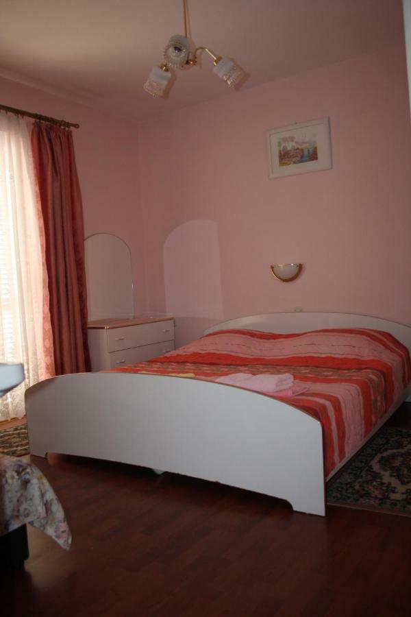 Apartments Sandra Palit Kültér fotó